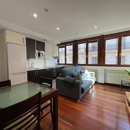Atuaire Home Vivienda A Luminosa Parking Incluido En Plena Calle Comercial Burgo Zewnętrze zdjęcie