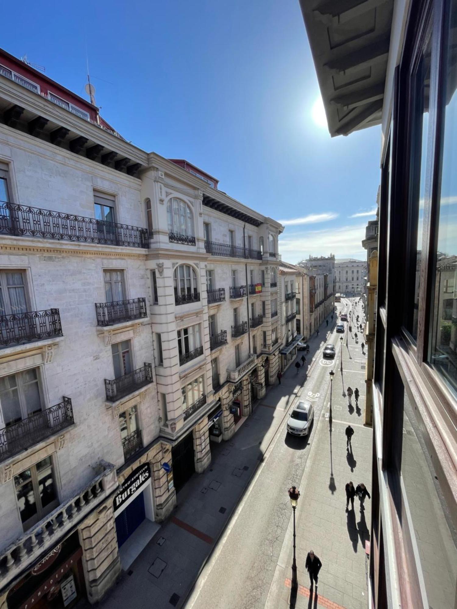 Atuaire Home Vivienda A Luminosa Parking Incluido En Plena Calle Comercial Burgo Zewnętrze zdjęcie