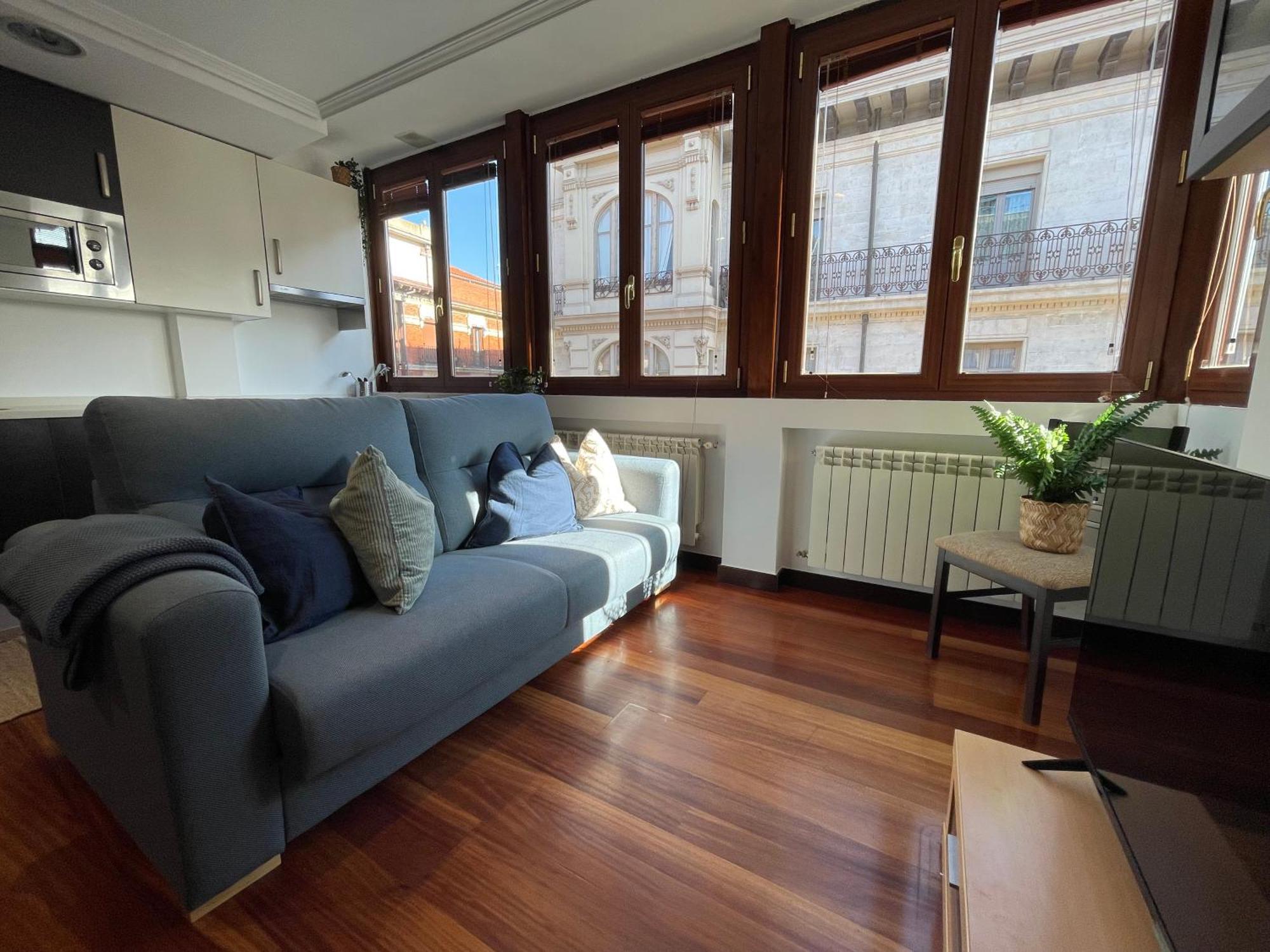 Atuaire Home Vivienda A Luminosa Parking Incluido En Plena Calle Comercial Burgo Zewnętrze zdjęcie